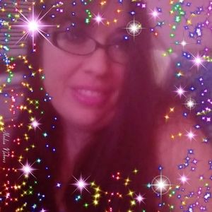 Meet your Posher, Holly